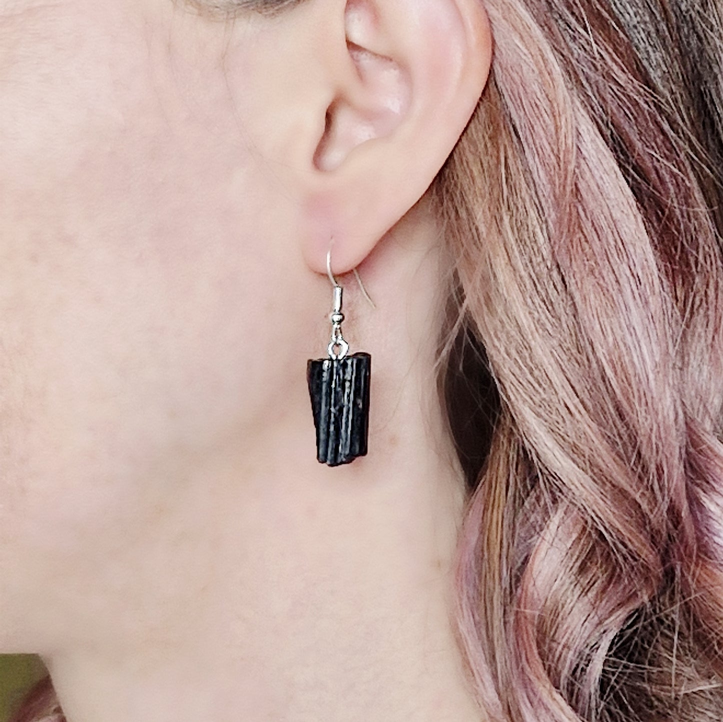 Schwarze Turmalin-Silberohrringe