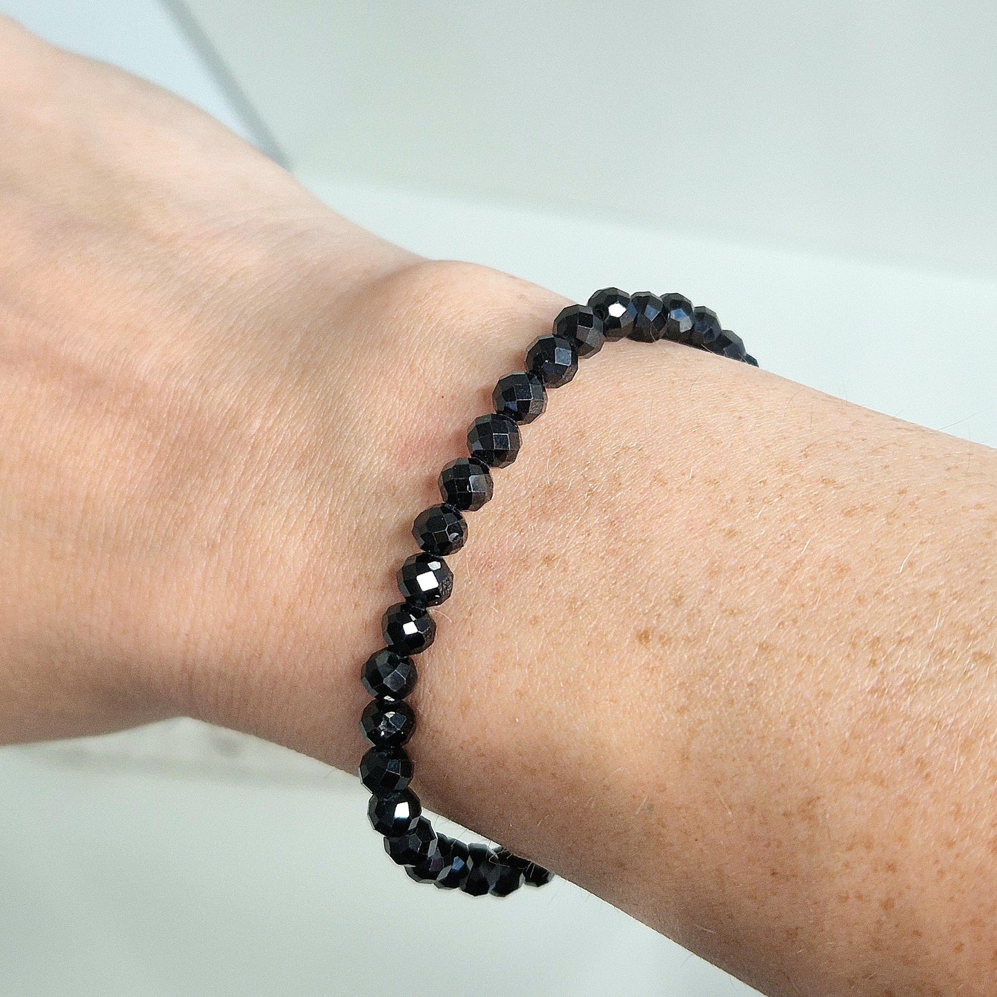 Facettiertes Obsidianarmband