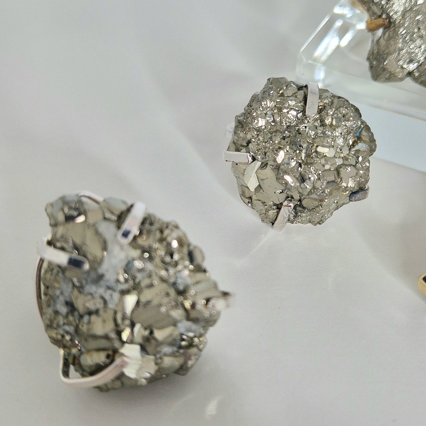 Pyriet ring