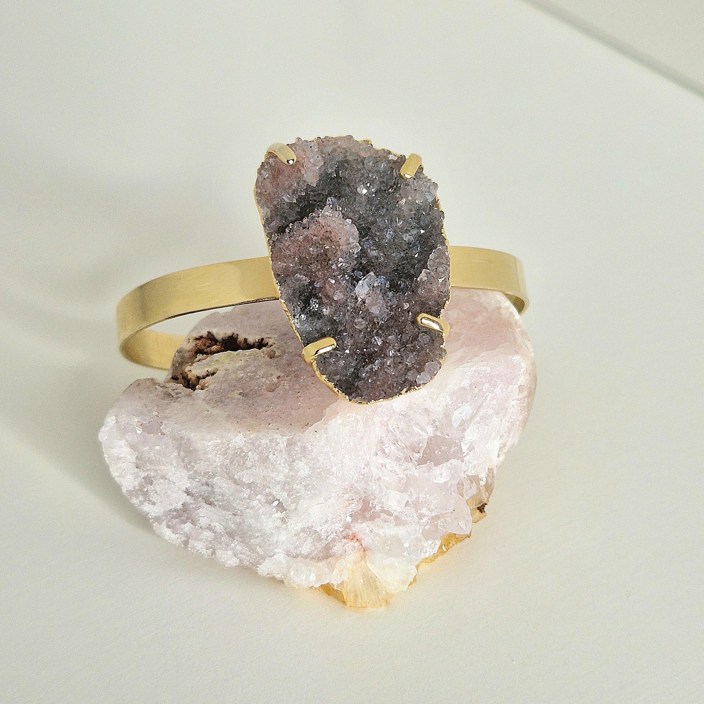 Regenbogen-Amethyst-Armband - Freiform