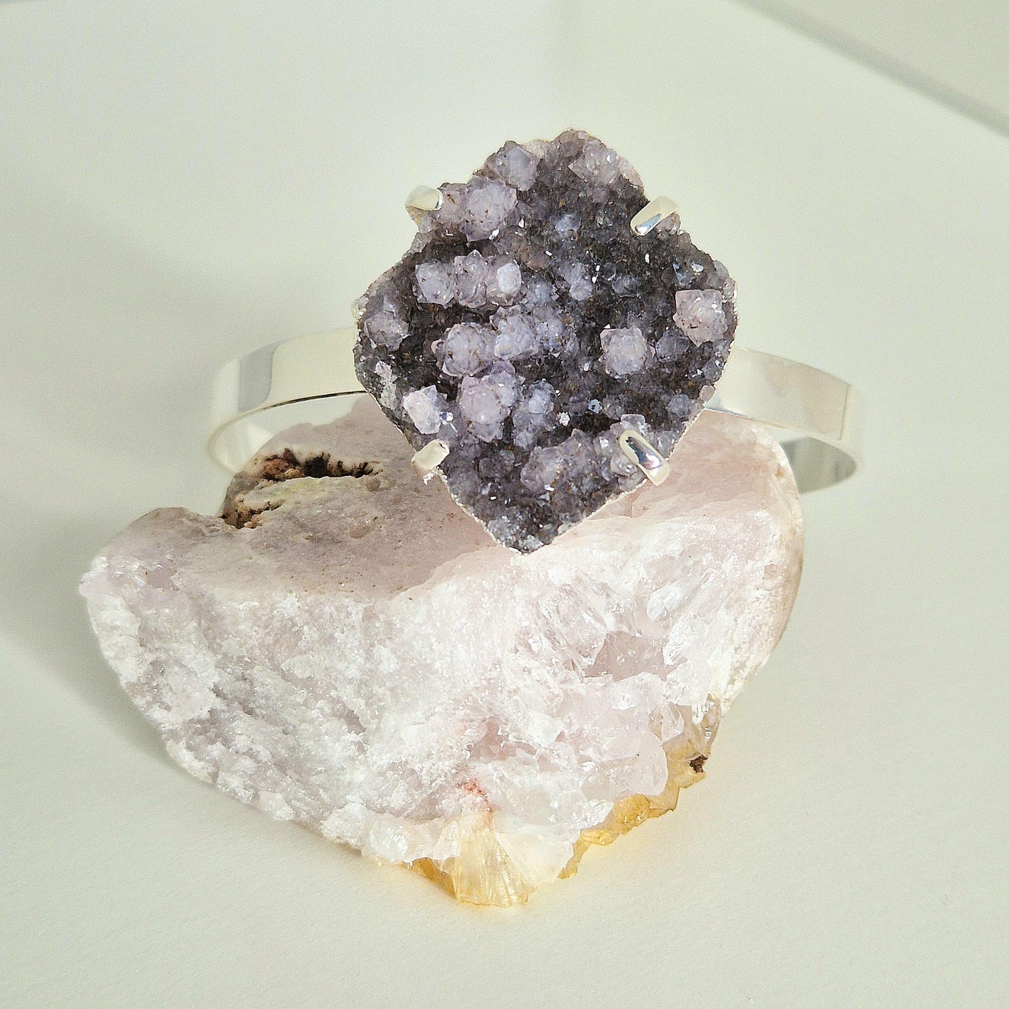 Regenbogen-Amethyst-Armband - Freiform