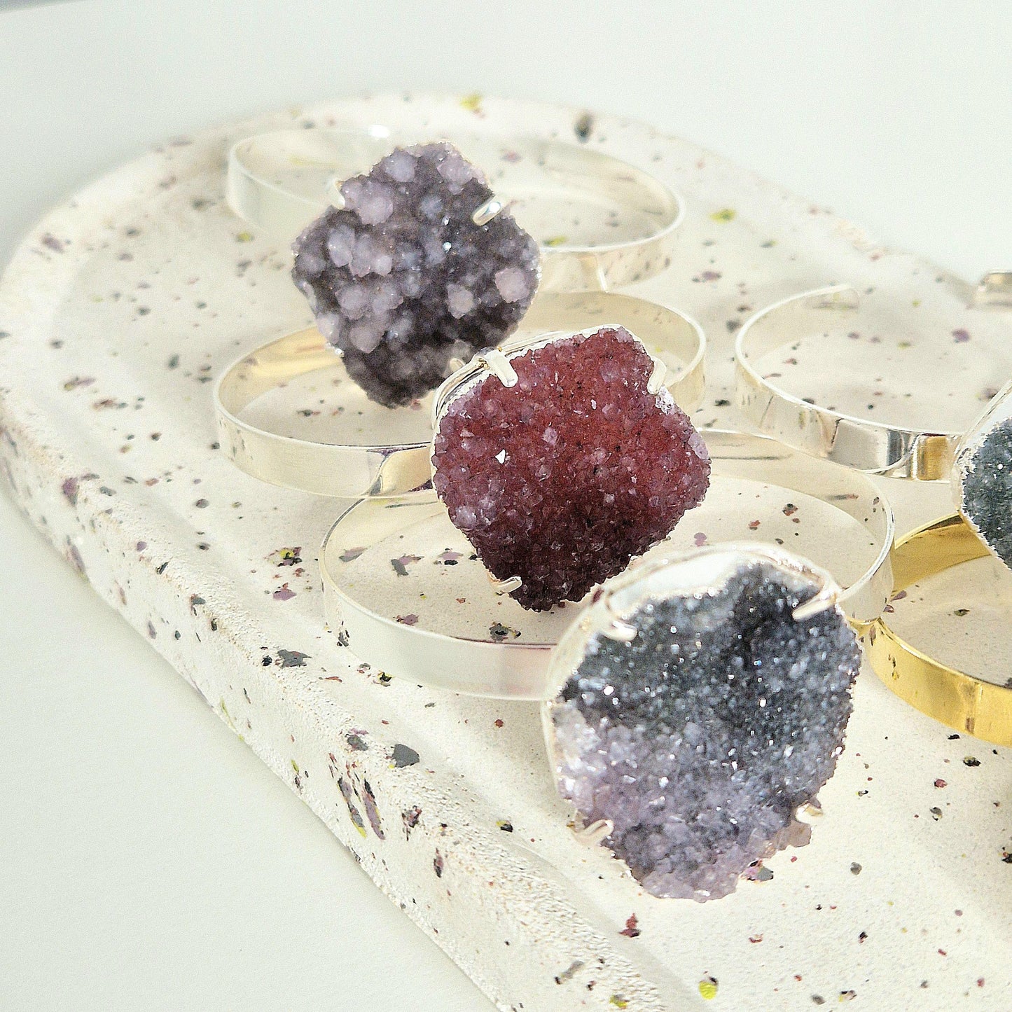 Regenbogen-Amethyst-Armband - Freiform