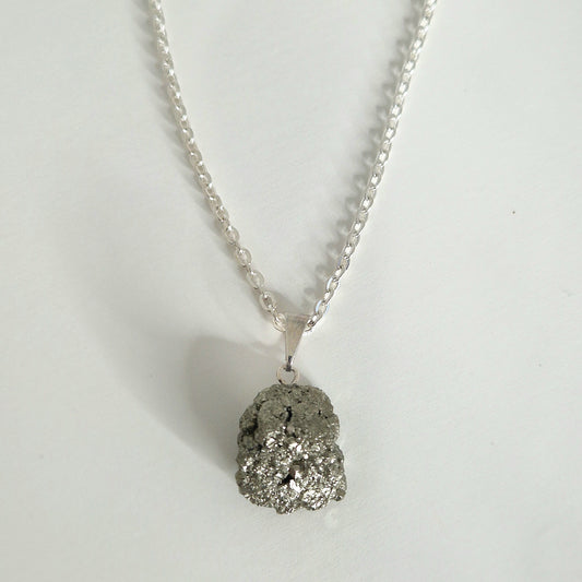 Pyriet hanger met ketting- zilver